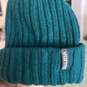Varma Dark Green Icelandic Wool Beanie